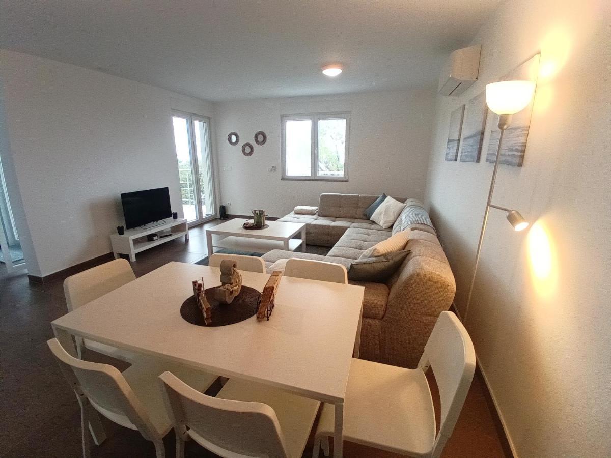 Searenity Pool Suite - Seafront Krmpote-Vodice Buitenkant foto